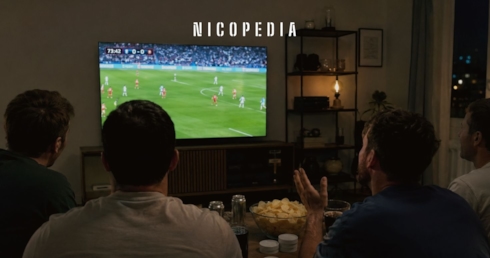 Fussballspiel auf Fernseher